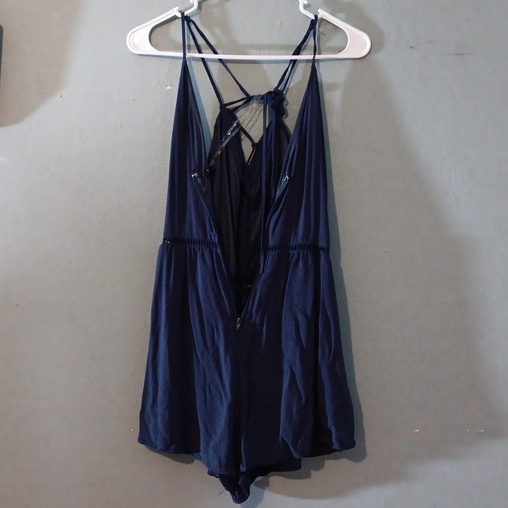 Buckle romper - Picture 2 of 2
